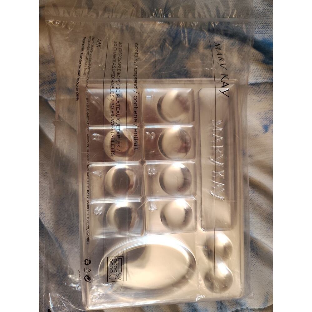 New Mary Kay Clear Disposable Single Use Plastic Palette Sample Trays Pack of 30